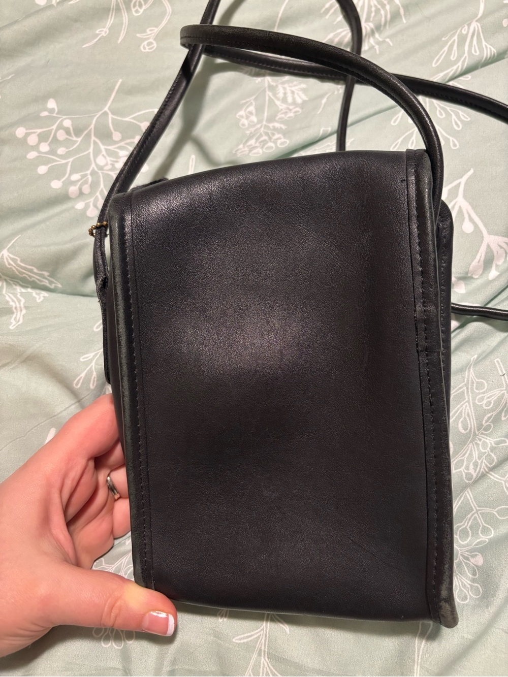 VINTAGE COACH Black Leather Scooter Crossbody Bag - Picture 5 of 9